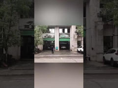 O técnico de Kolon instalou e colocou em serviço uma máquina de lavar carros do modelo KL360-1!