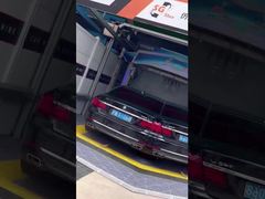 Damos as boas vindas ao nosso cliente da Inglaterra que vem visitar a nossa empresa!