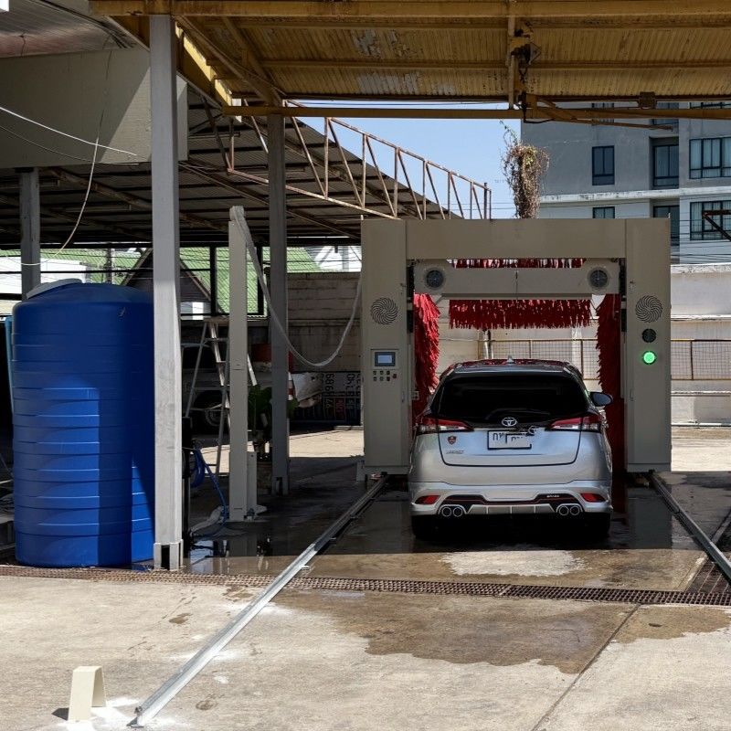 Estrutura de aço galvanizado a quente Kolon para durabilidade e resistência à corrosão na máquina de lavagem de carros de reviramento automático completo