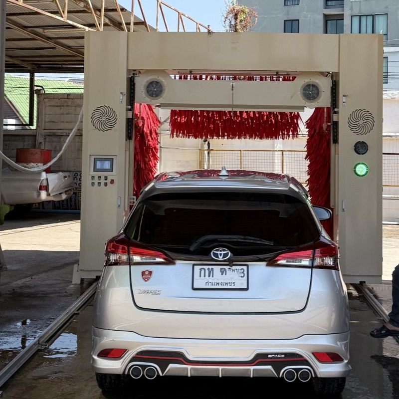 Estrutura de aço galvanizado a quente Kolon para durabilidade e resistência à corrosão na máquina de lavagem de carros de reviramento automático completo