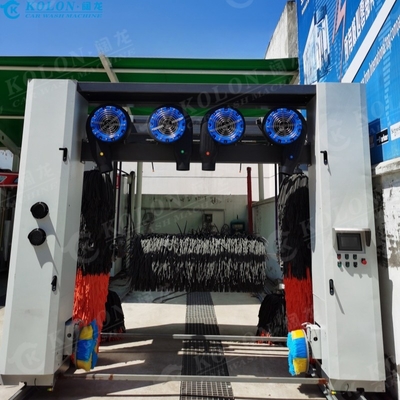 Máquina automática de lavar carros com escovas de rodas